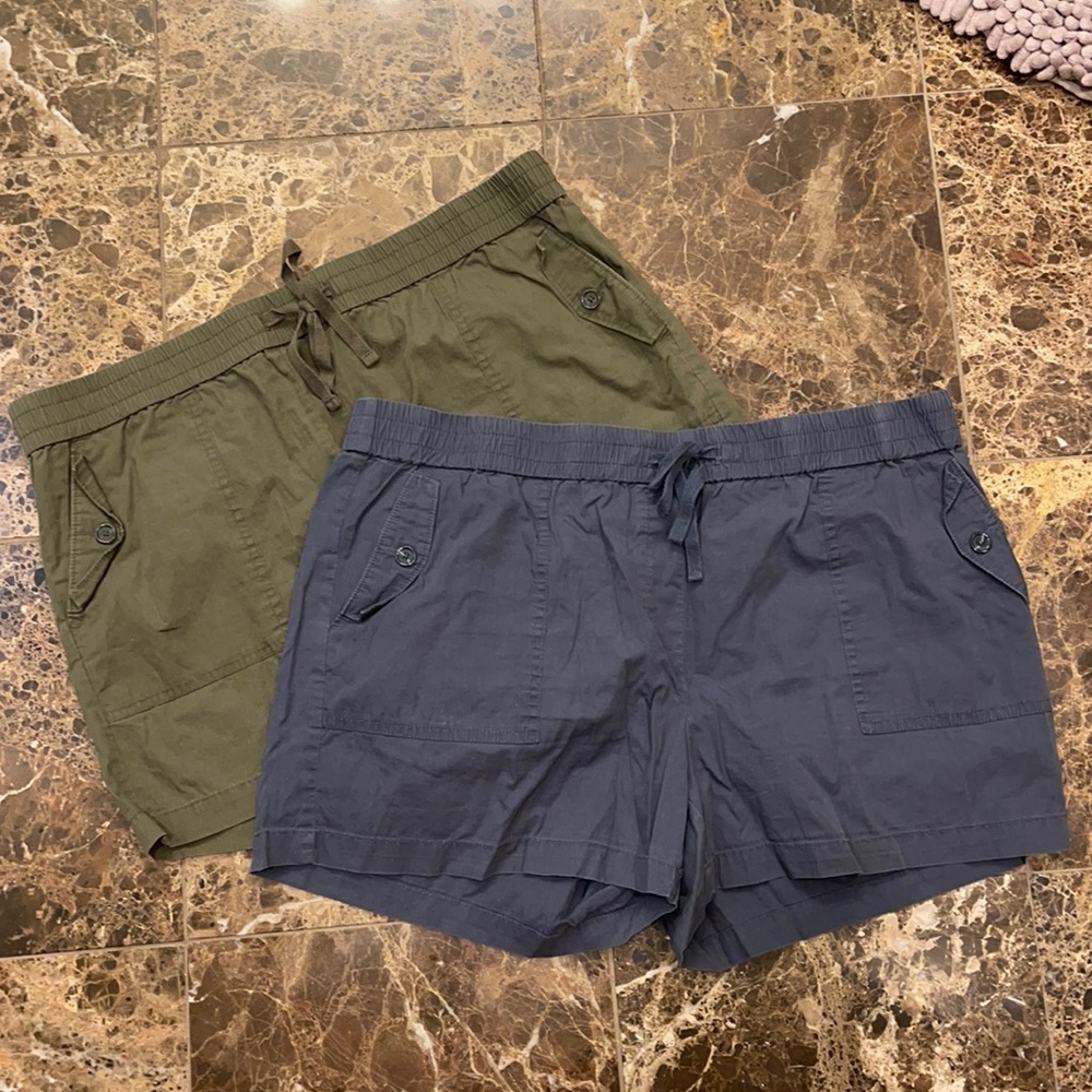 LOFT Ladies Pull On Shorts